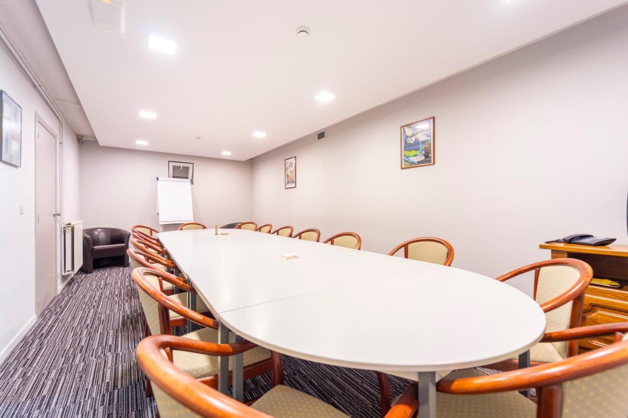Hotel Ambiotel Tongeren Zewnętrze zdjęcie